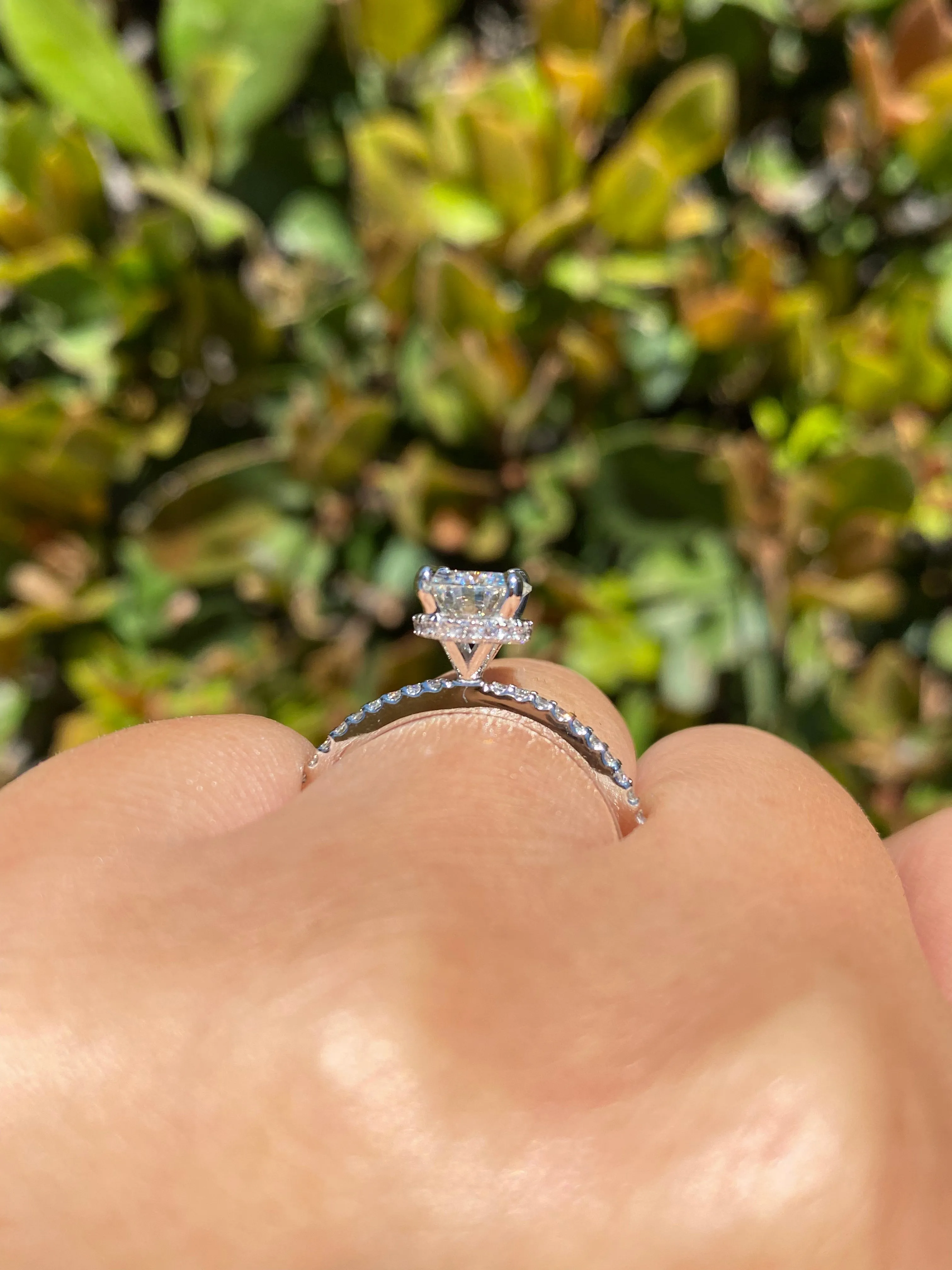 7mm (1.20ct) Rañe ForeverOne Round Moissanite Diamond Underhalo Engagement Ring 14K Gold MOENG025