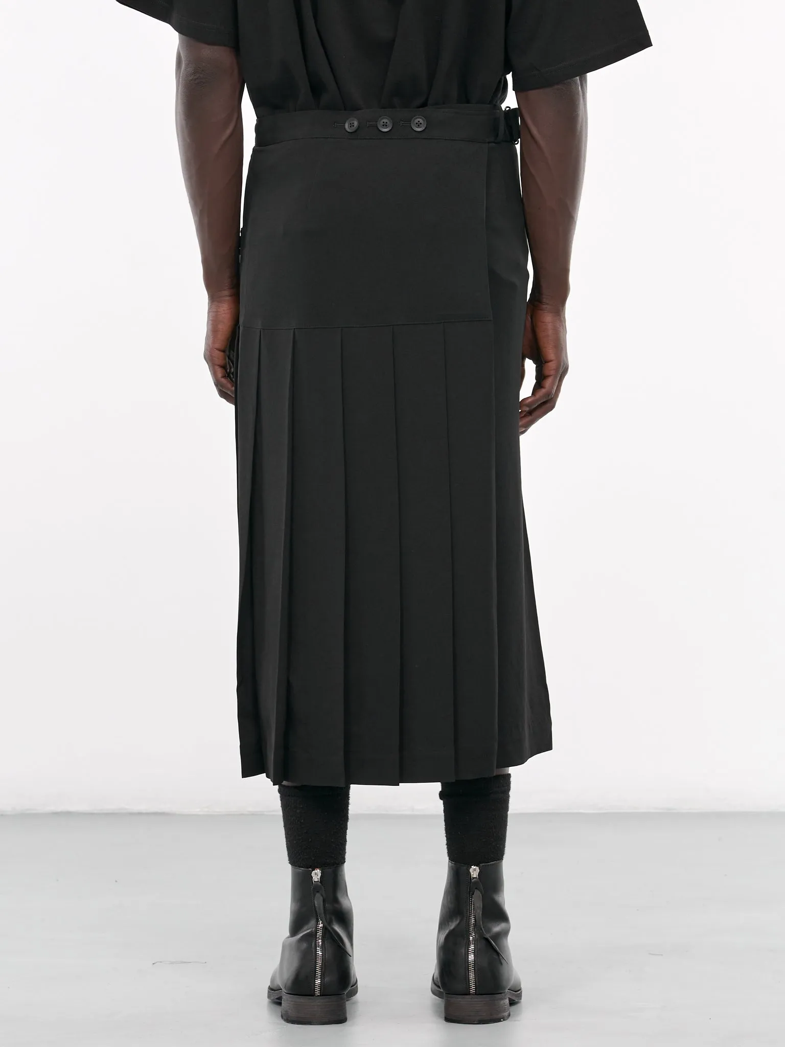 A-Pleats Tuxedo Skirt (H0-204-500-BLACK)