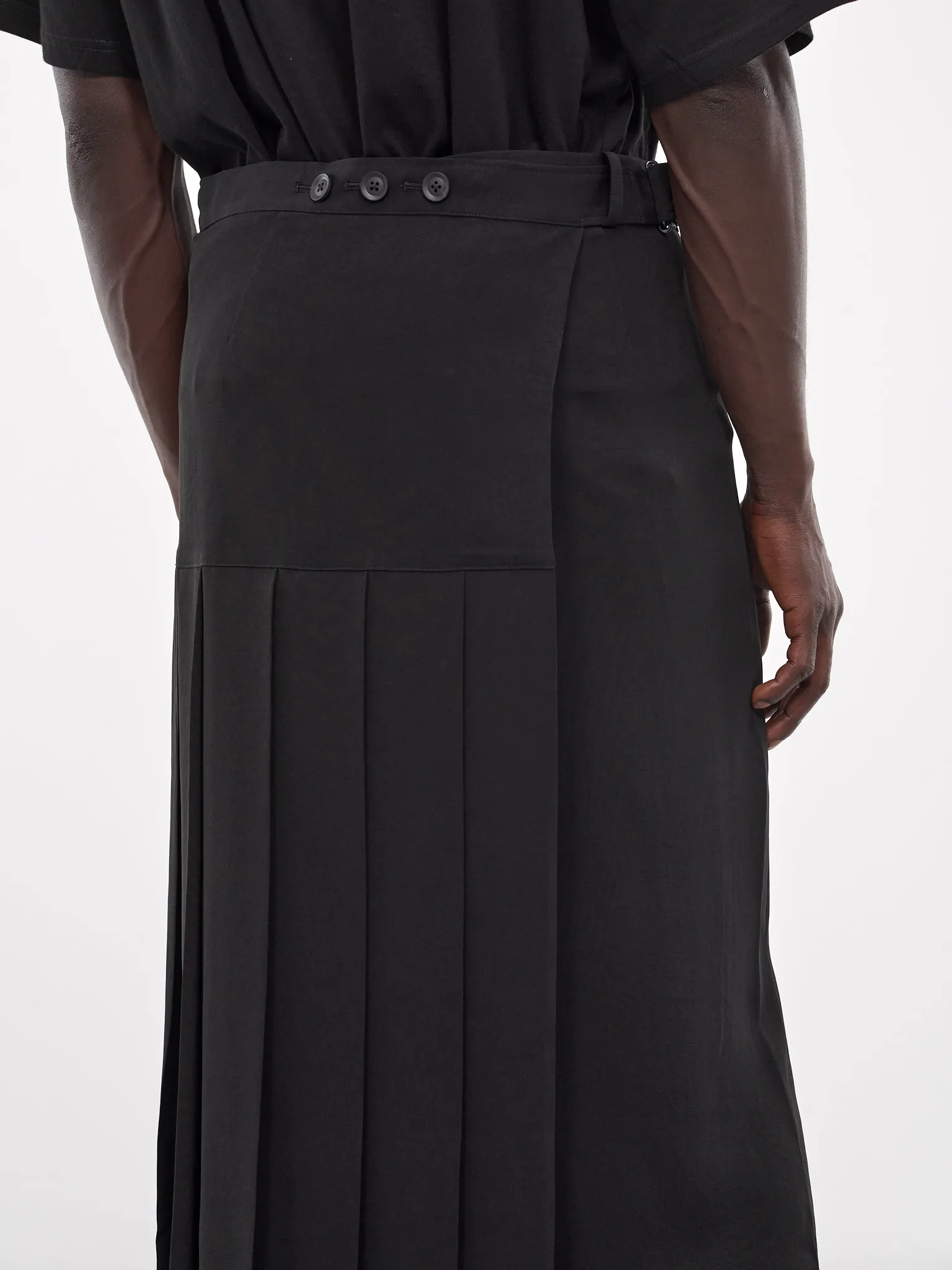 A-Pleats Tuxedo Skirt (H0-204-500-BLACK)