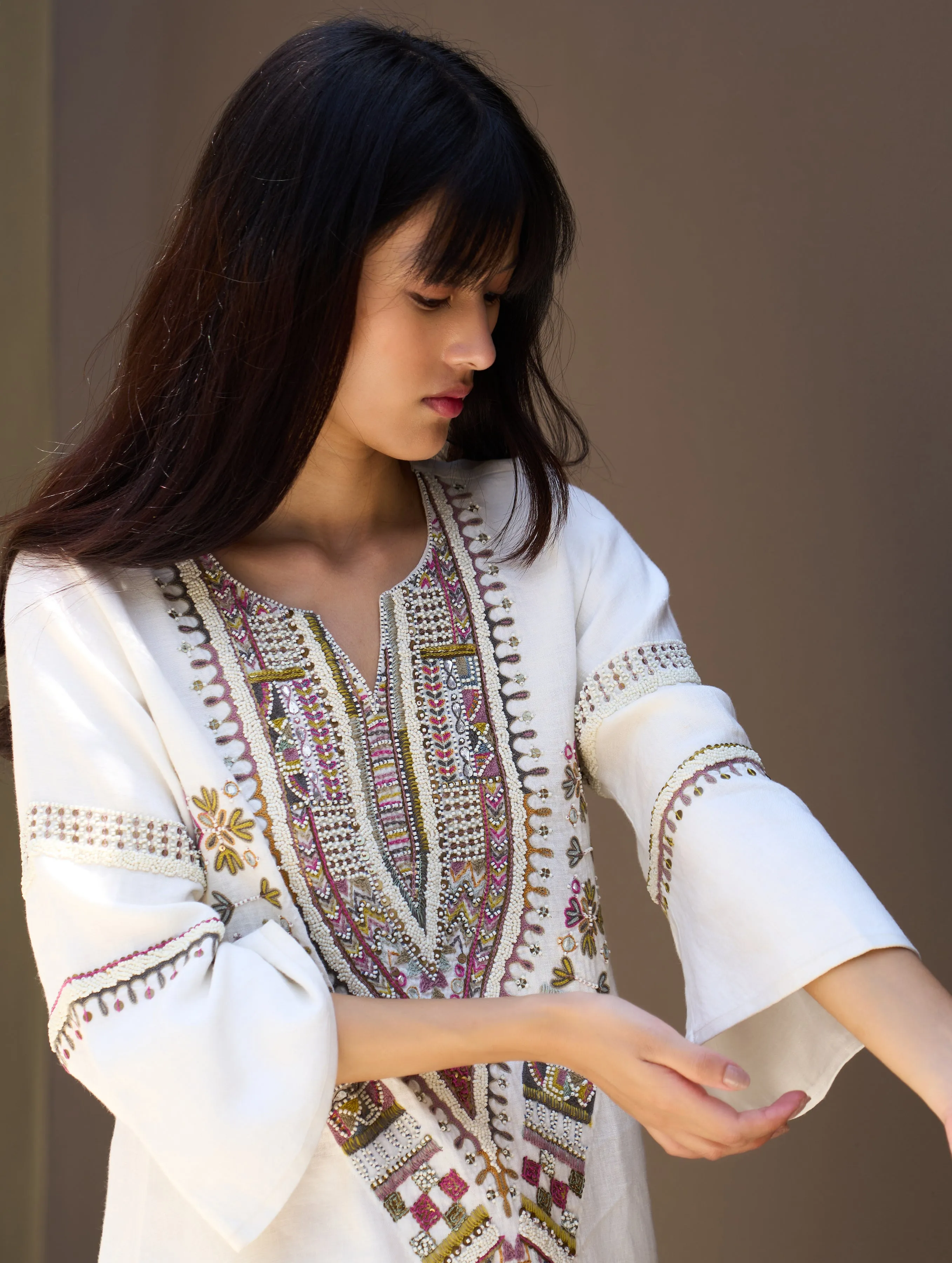 Afra Hand-Embroidered Kurta - Ivory