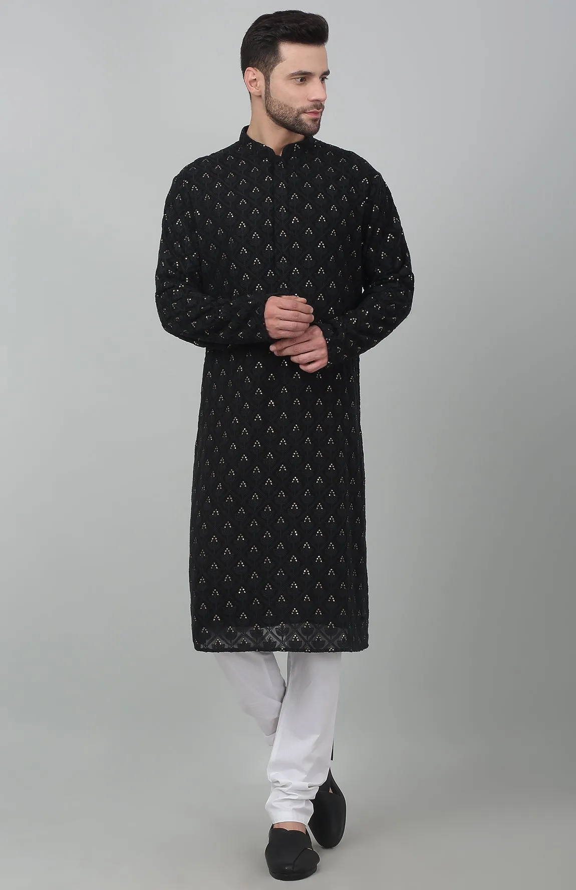 Black Jahaan Embroidered Kurta Set - Rent