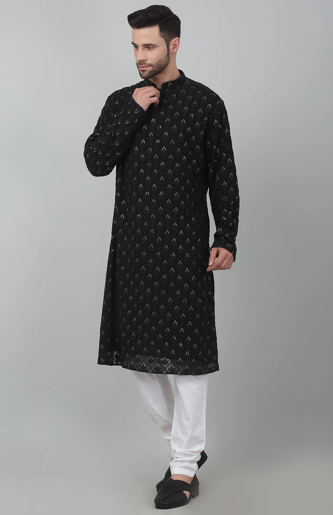 Black Jahaan Embroidered Kurta Set - Rent