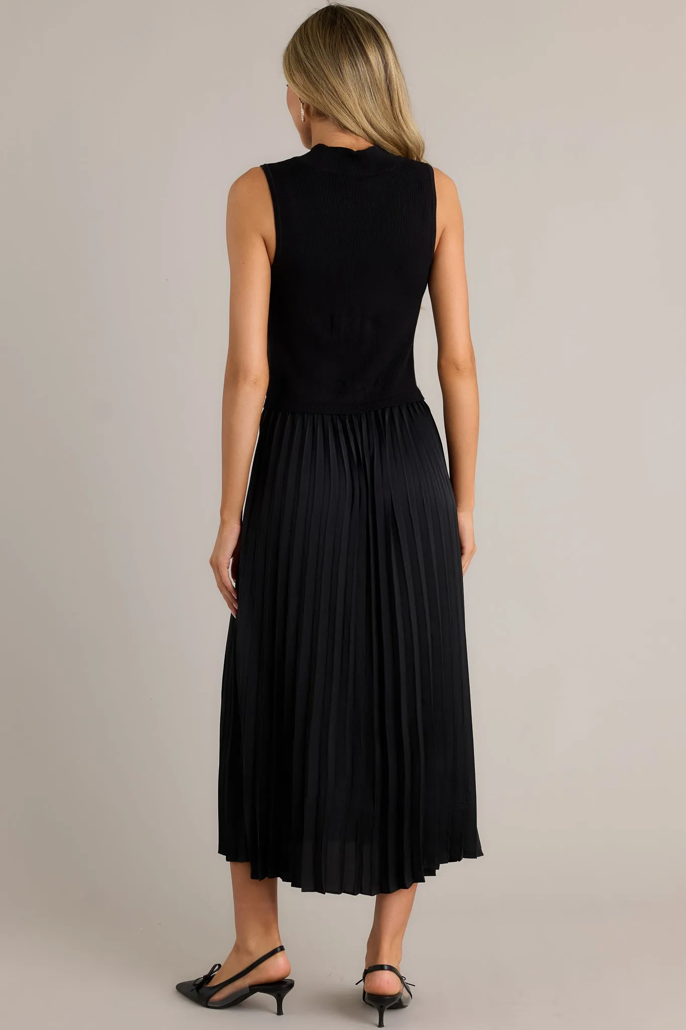 Graceful Gather Black Sleeveless Maxi Dress