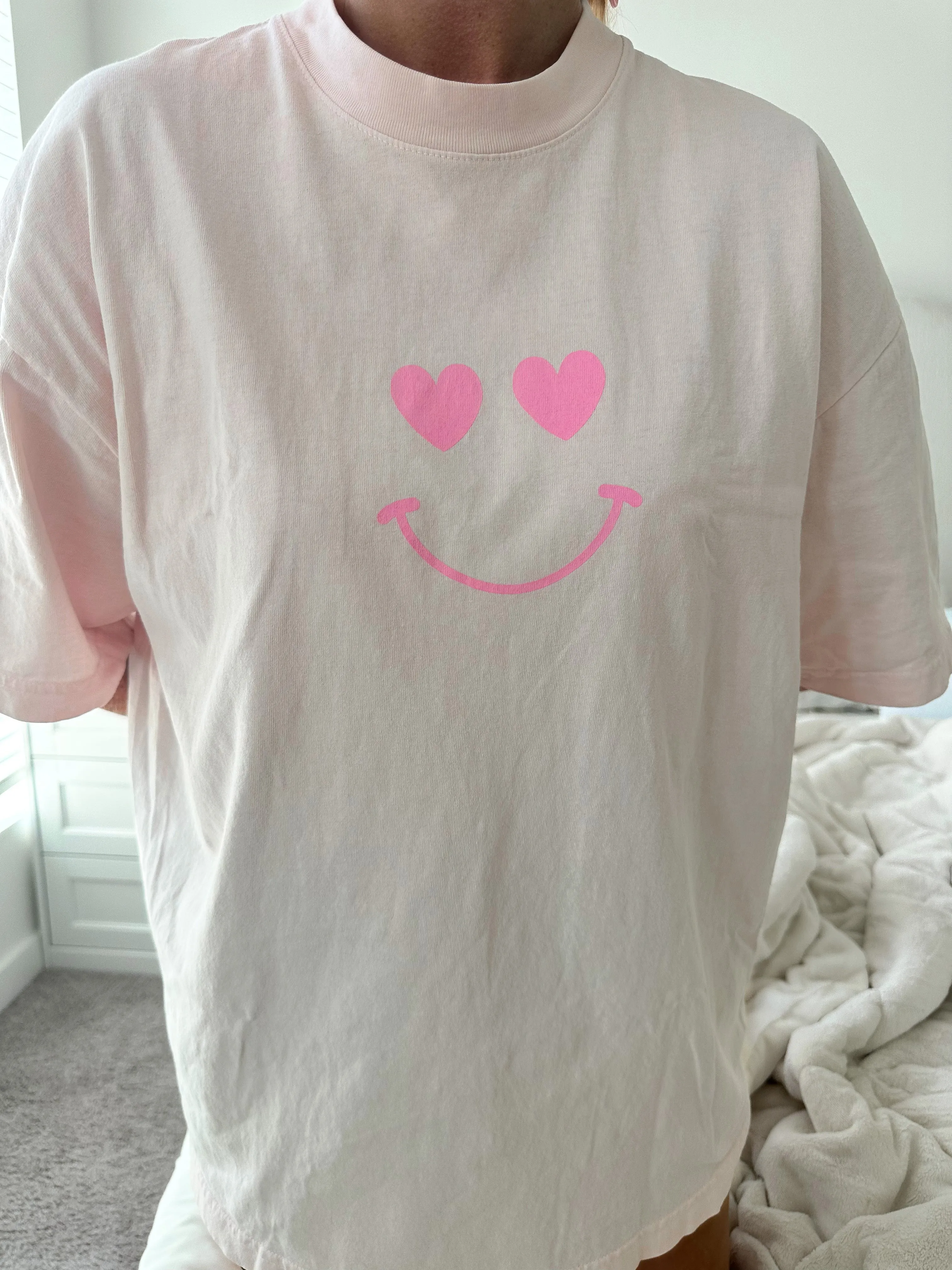 heart smiley face tee