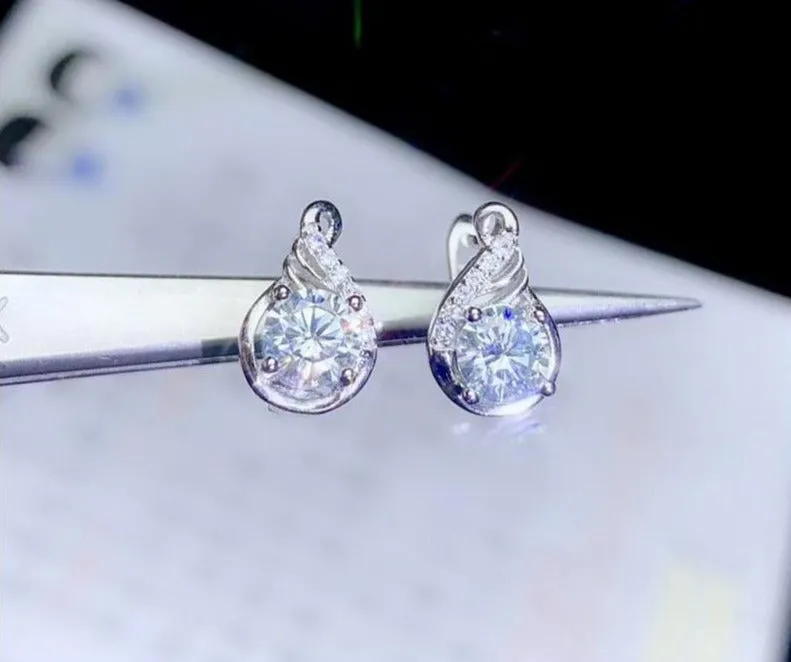 Platinum Plated 925 Silver Stud Moissanite Earrings 1ctw